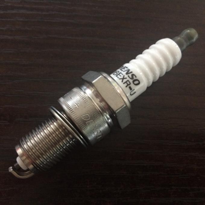 Resistor dia 21mm White Car Spark Plugs For Denso W16EPR-U IW16 VW16