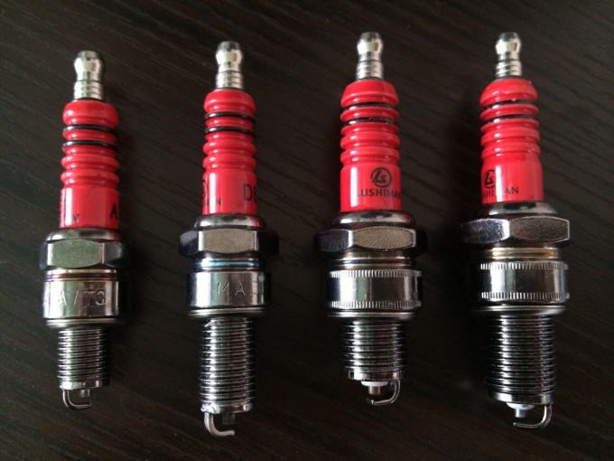 Ignition Parts Red D8TC NGK D8EA Motorcycle Spark Plugs For Motorcycle Accessories