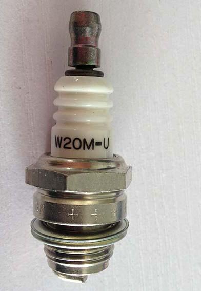 Heat Removal Motorcycle Spark Plug Tool , Small Spark Plug BPM6A / WS8F / C8JY / W20MP-U / L6TC