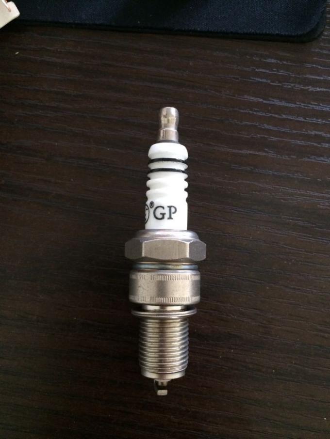 Spark Plug Parts , Auto Spark Plug F6RTC With Copper / Platinum Electrode Match Denso W16EXR-U